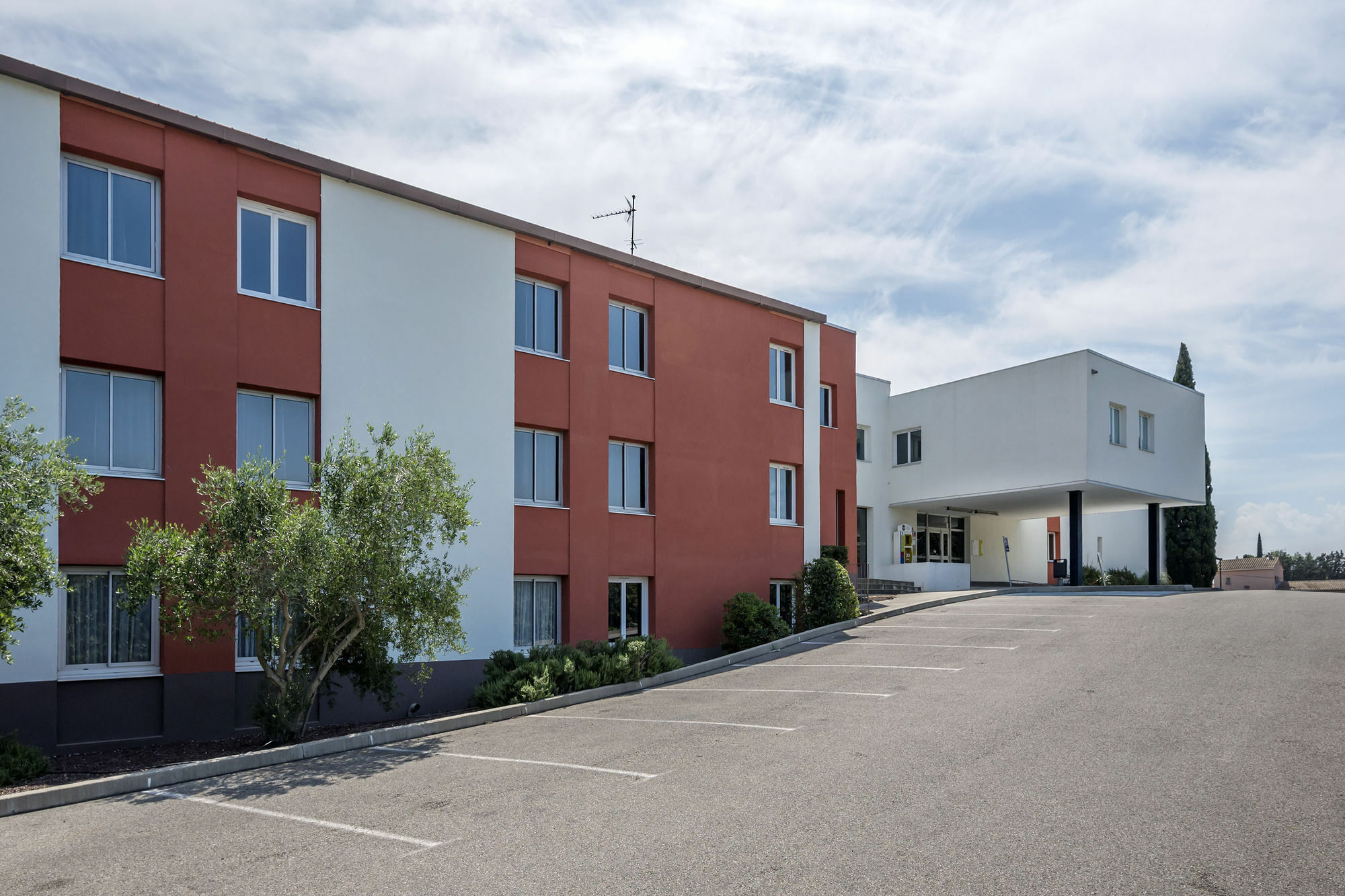 B&B Hotel Orange Оранж Екстериор снимка