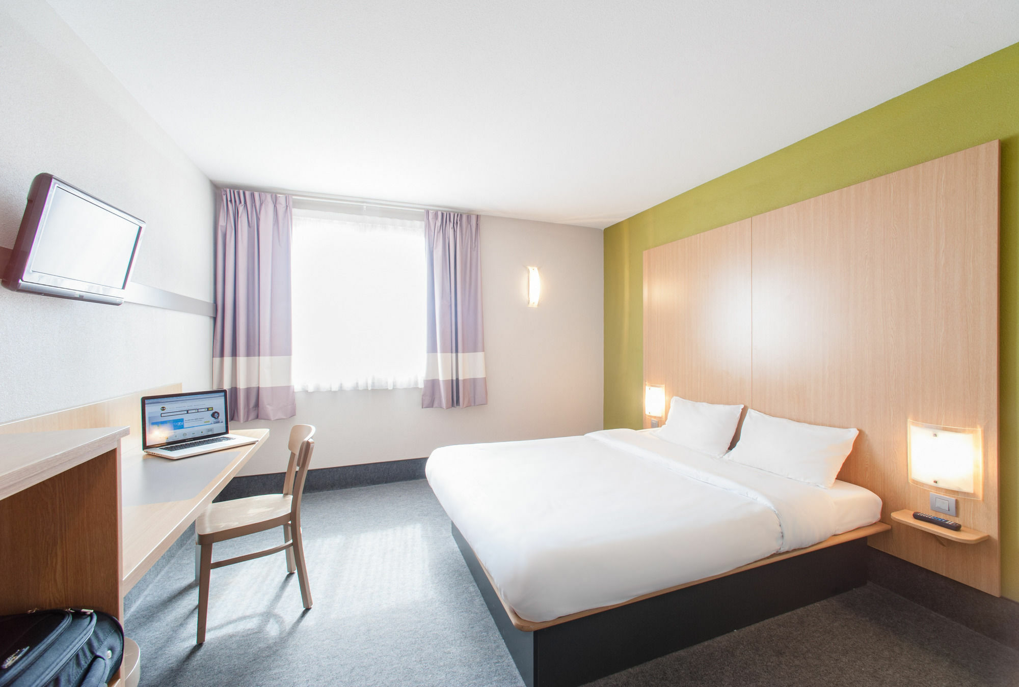 B&B Hotel Orange Оранж Екстериор снимка